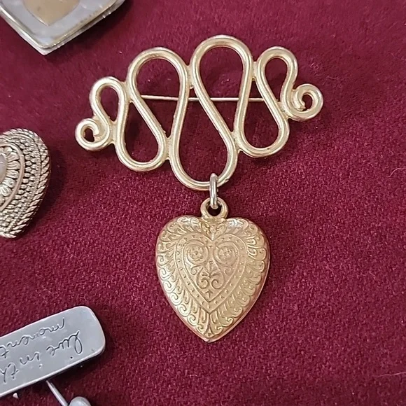 Vintage Miscellaneous Heart Brooches Pins Jewelry - Picture 4 of 9